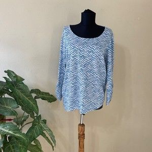 Chico's Tunic Top 3 (XL ) Long Sleeve Blue White Chevron pattern Jesery  Knit